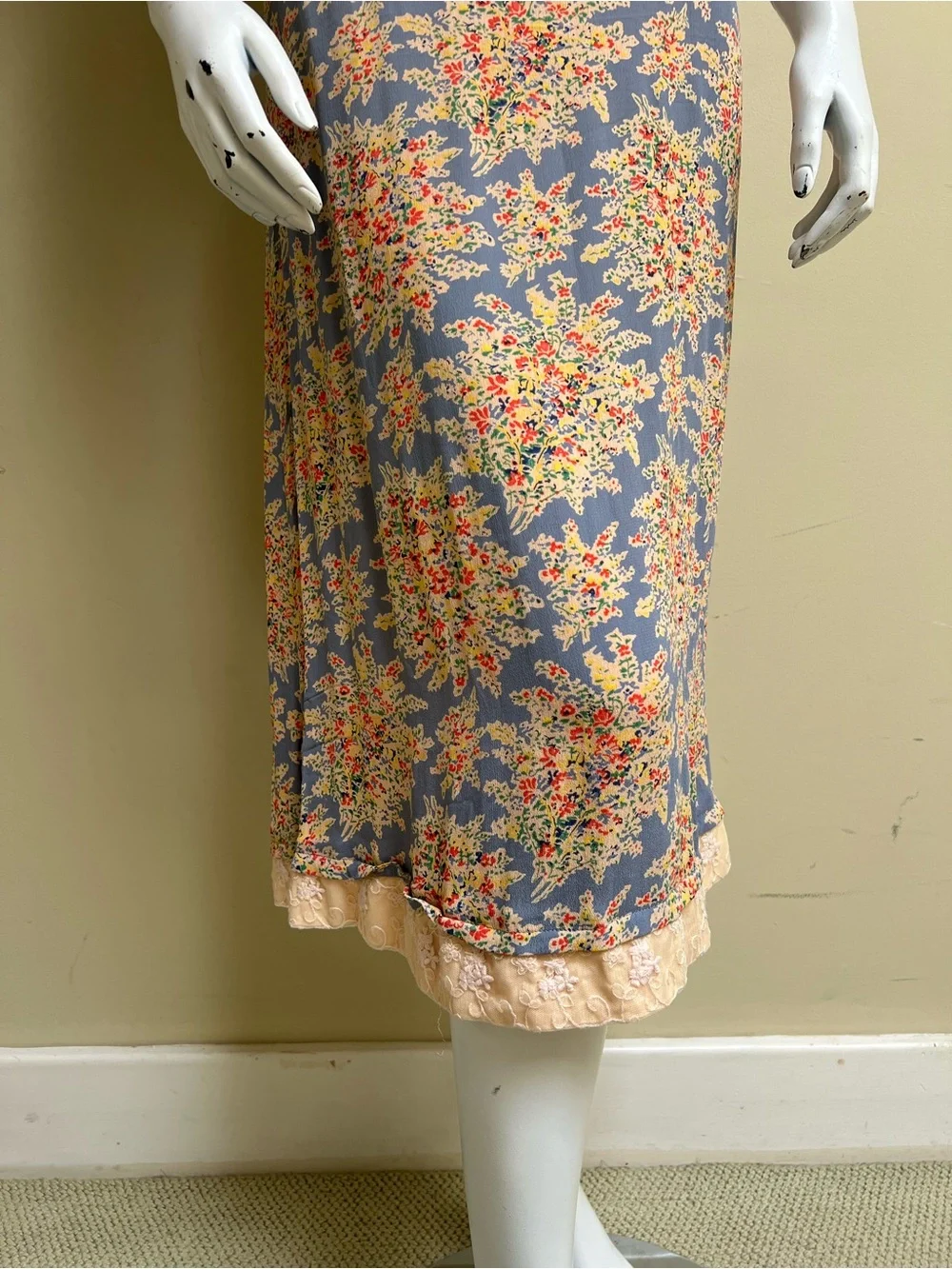April Cornell Floral Dress - Picture 5 of 12